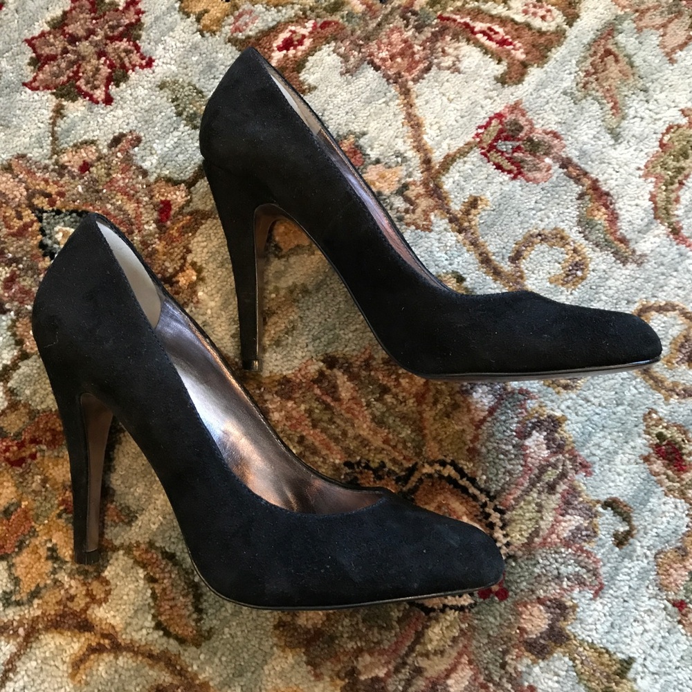 Charles by Charles David Black Suede Pumps Heels - Picture 2 of 8